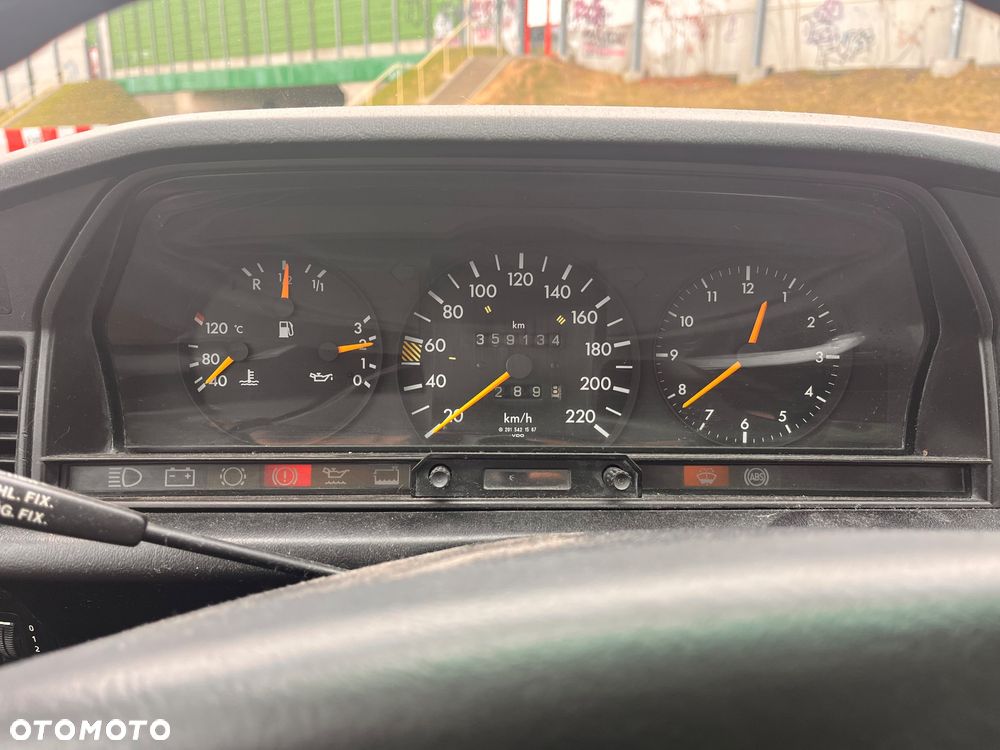 Mercedes-Benz W201 (190) - 20