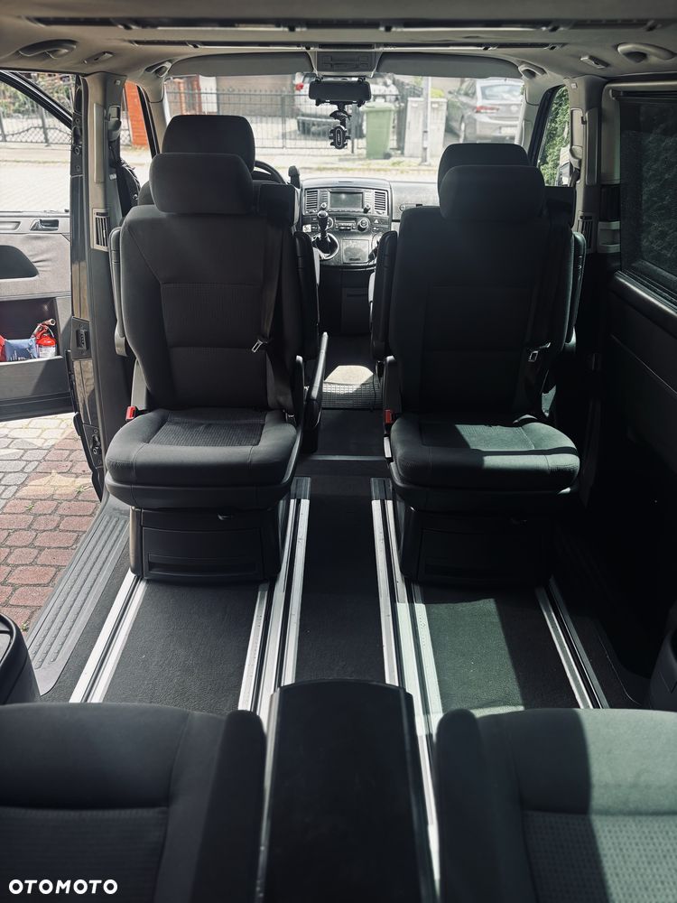 Volkswagen Multivan - 5