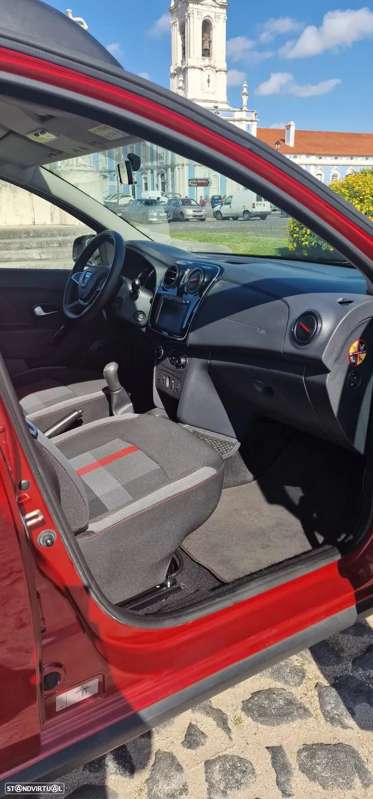 Dacia Sandero - 10