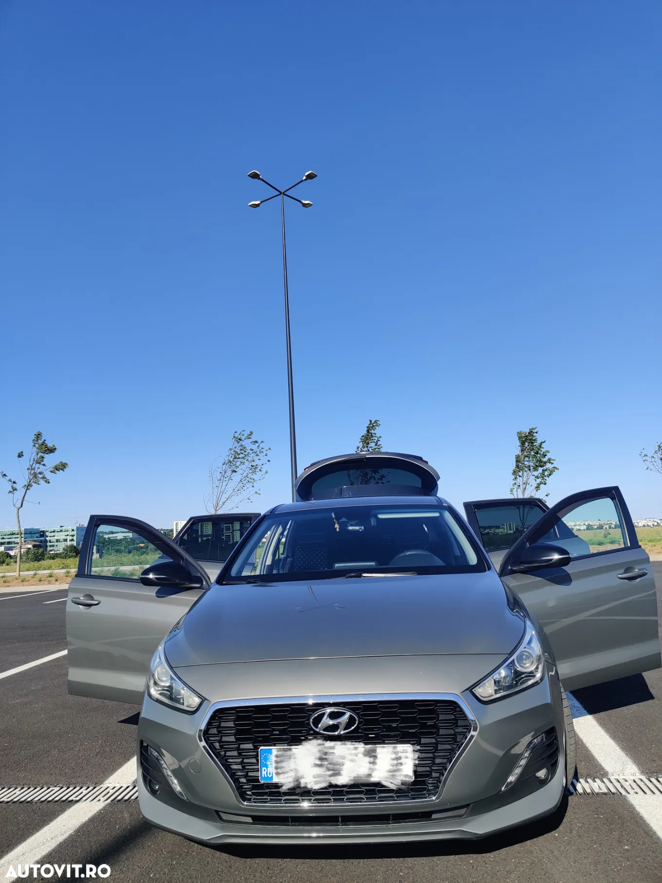 Hyundai i30 1.4 100CP 5DR M/T Highway - 18