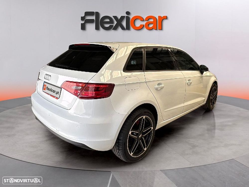 Audi A3 Sportback 1.6 TDI Attraction - 8
