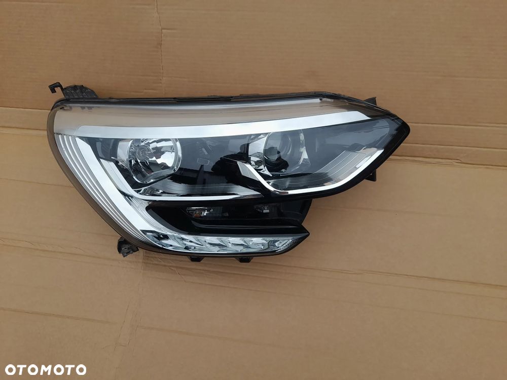 RENAULT MEGANE IV LED LAMPA PRAWA PRZEDNIA PRZÒD - 1