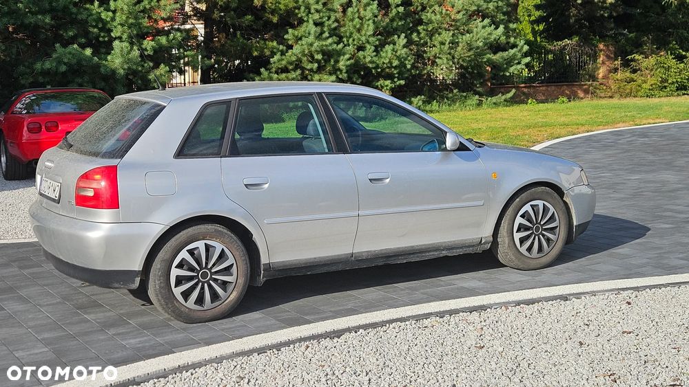 Audi A3 Sportback 1.6 Ambiente - 8