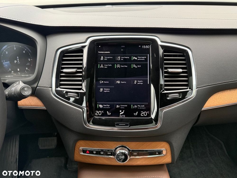 Volvo XC 90 - 22