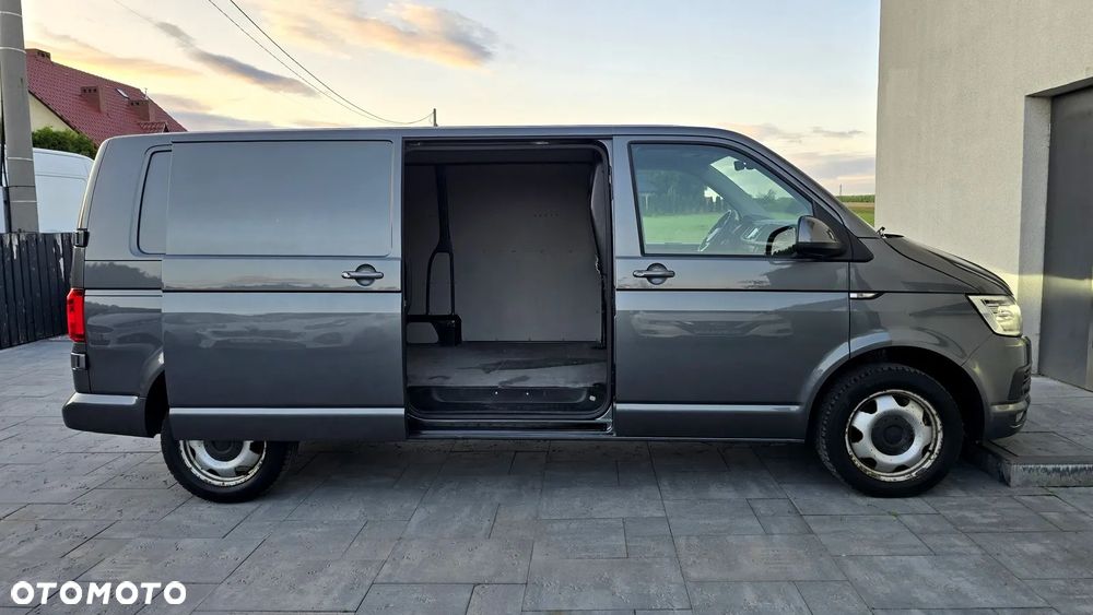 Volkswagen Transporter - 27