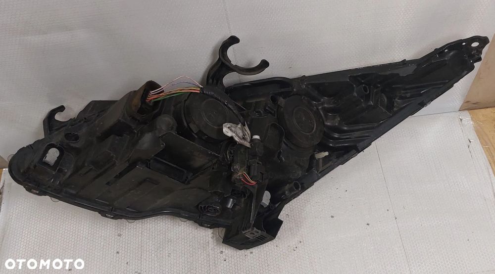 .  LAMPA PRZOD PRZEDNIA PRAWA PEUGEOT 3008/5008 - 5