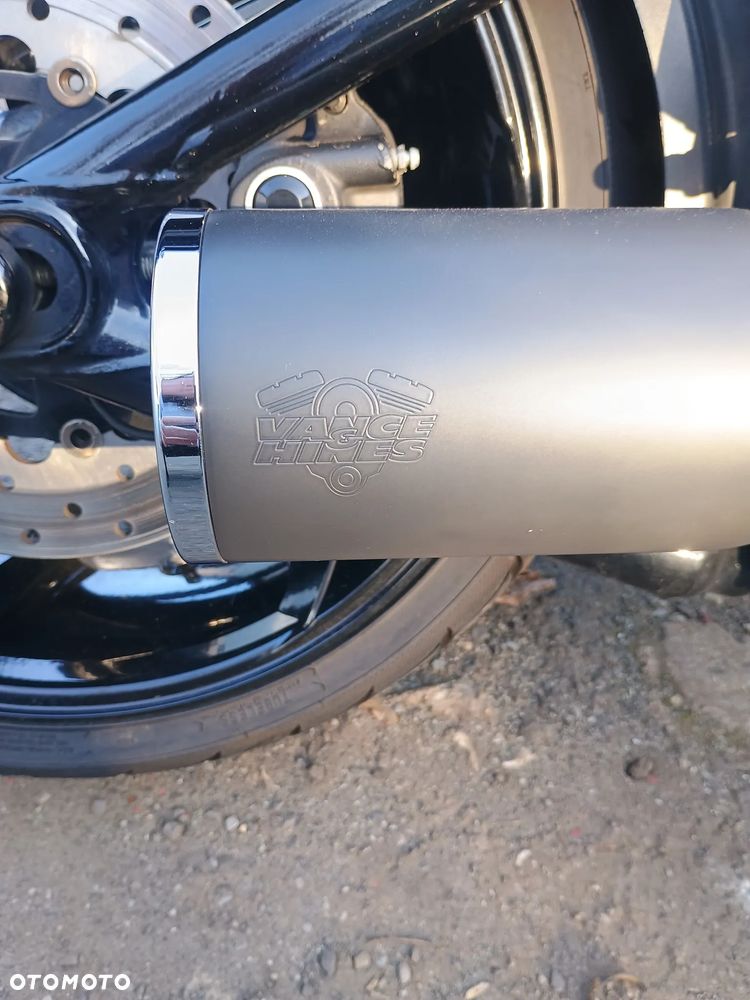 Harley-Davidson Softail Breakout - 8