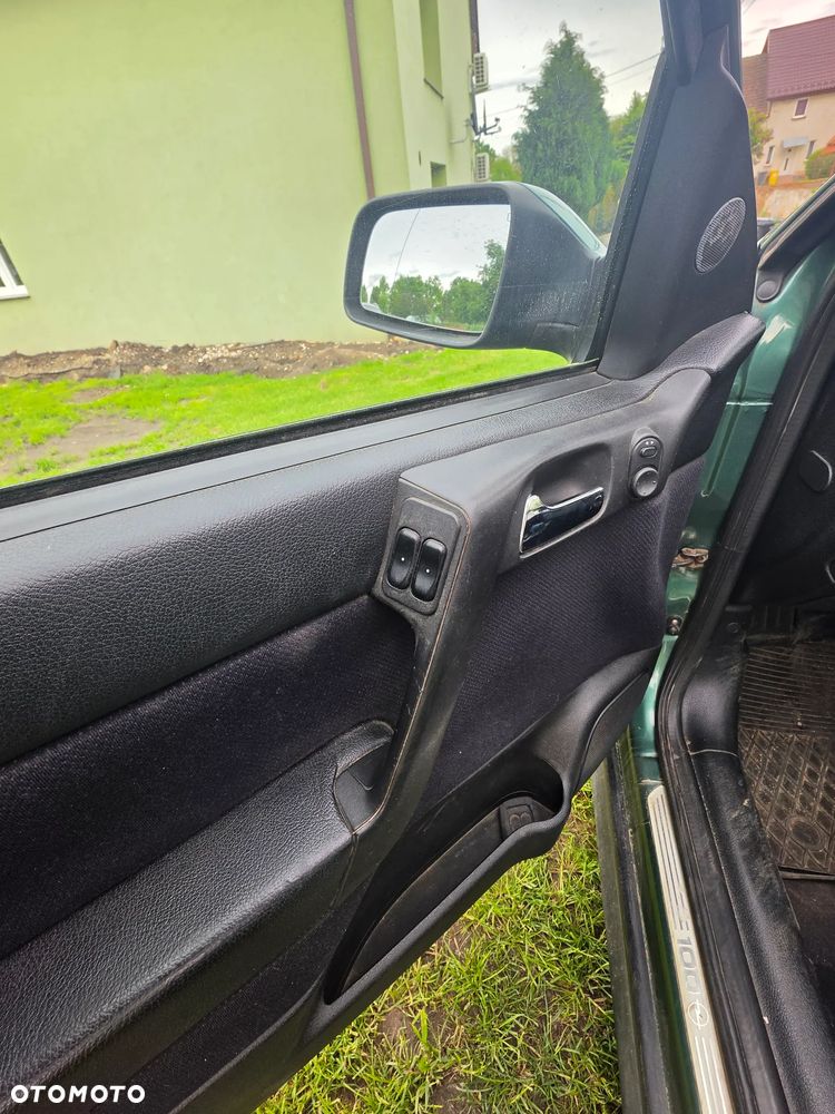 Opel Astra 1.6 16V 100 - 8