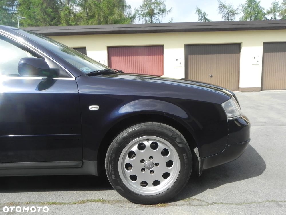 Audi A6 Limousine 2.4 - 7