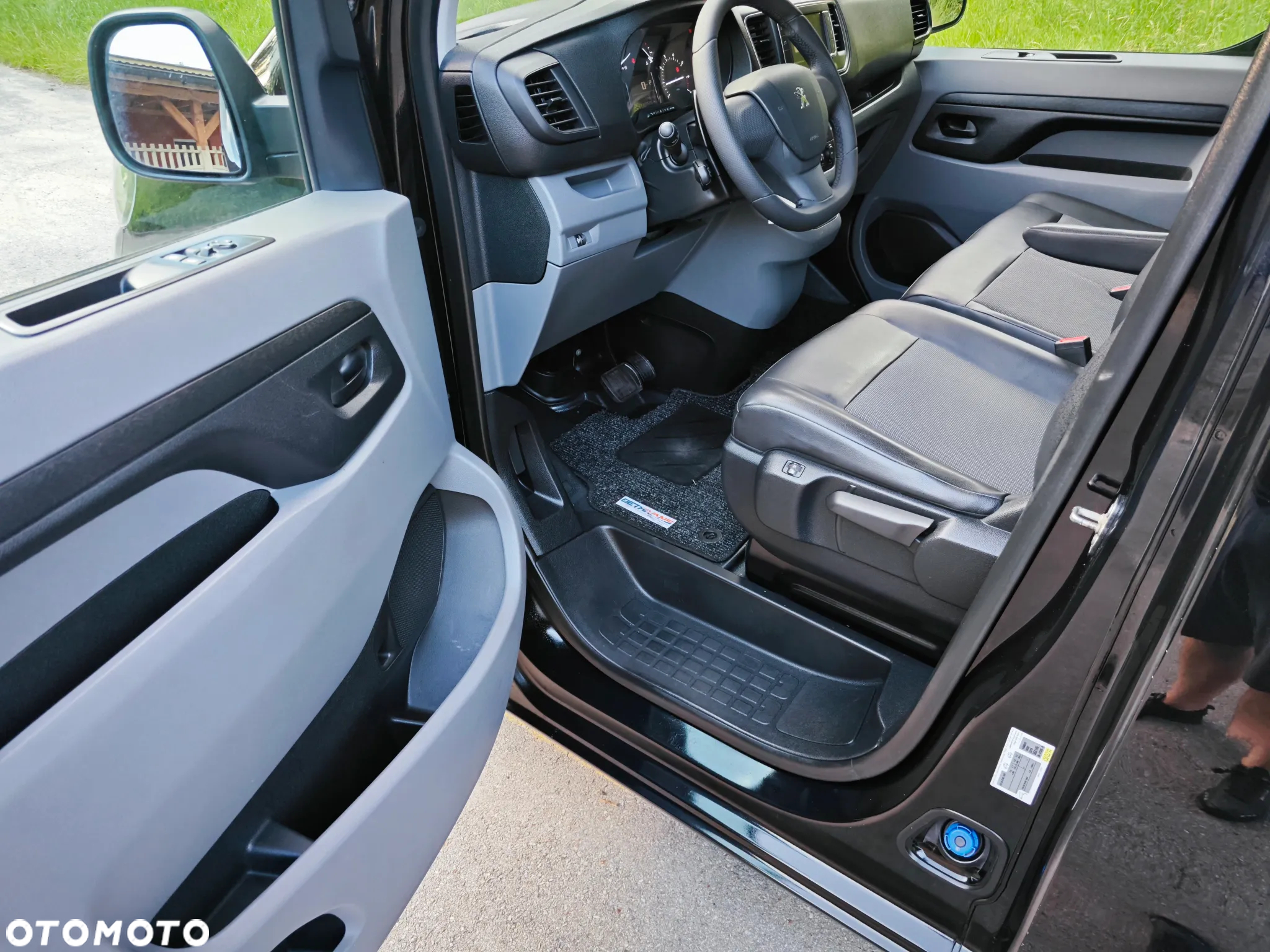 Peugeot EXPERT L2H1 LONG AUTOMAT 2.0 180KM DUŻY SERWIS - 19