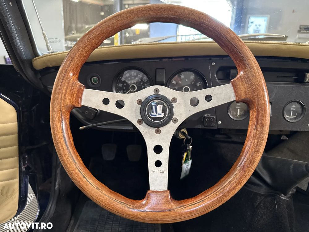 Triumph Spitfire - 13