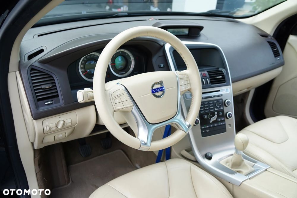 Volvo XC 60 D5 AWD - 26
