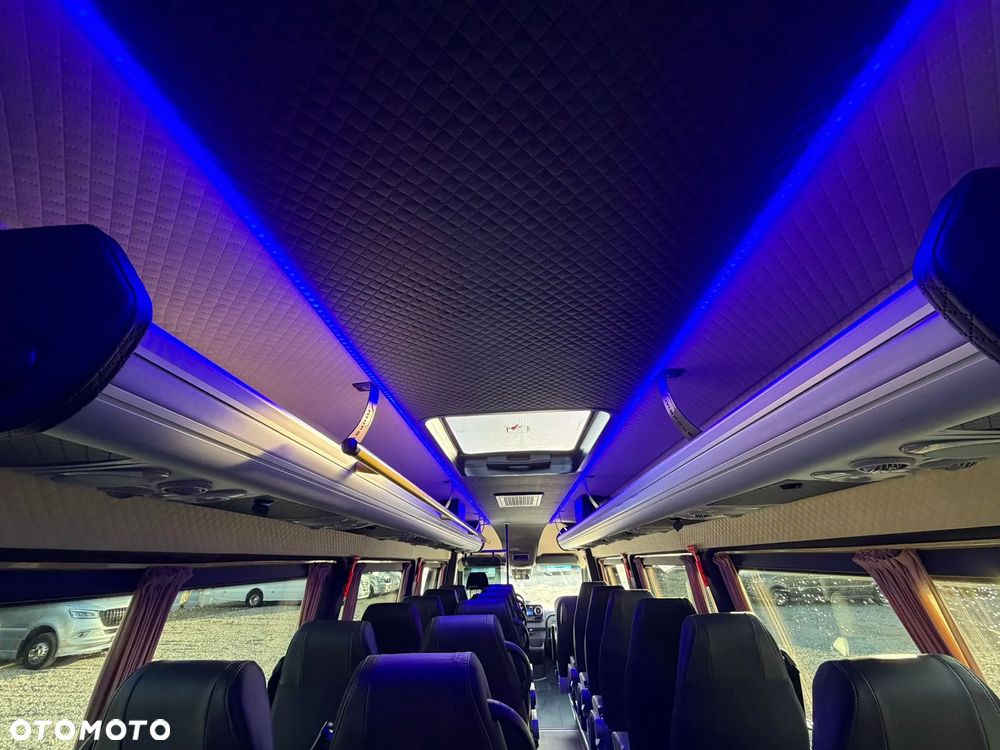 Mercedes-Benz Sprinter 519 - 36