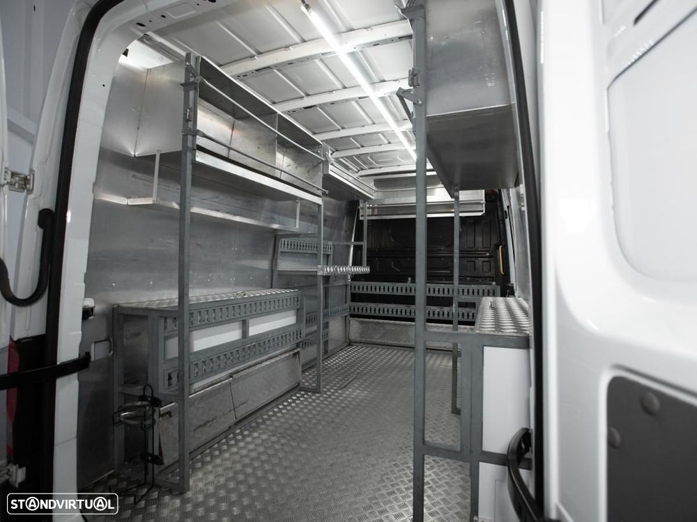 VW Crafter 2.0 TDI MWB HRF F (c/iva) - 7