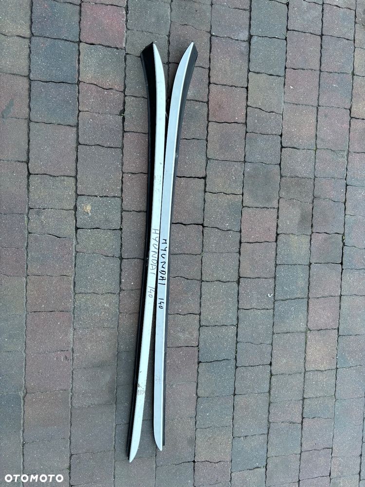 HYUNDAI I40 LISTWY SZYBY CZOLOWEJ KOMPLET 86132-3Z000 - 1