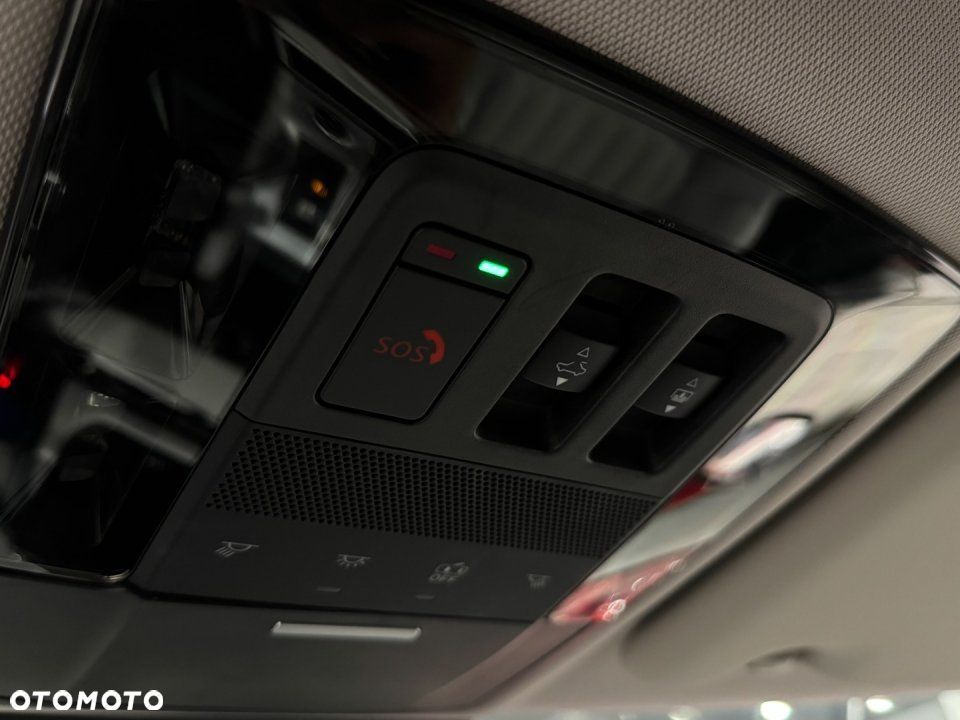 Mitsubishi Outlander - 11