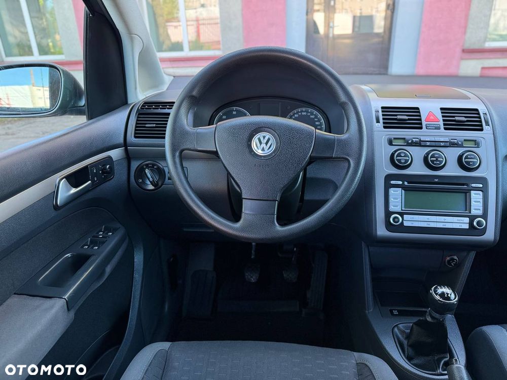 Volkswagen Touran 1.9 TDI Highline - 25
