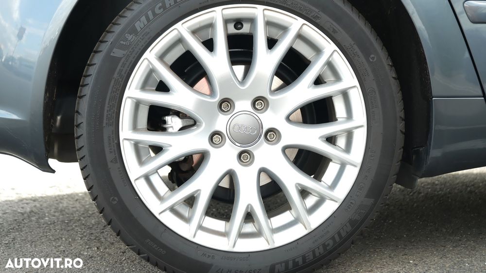 Audi A4 Limuzina 2.0 TDI - 9