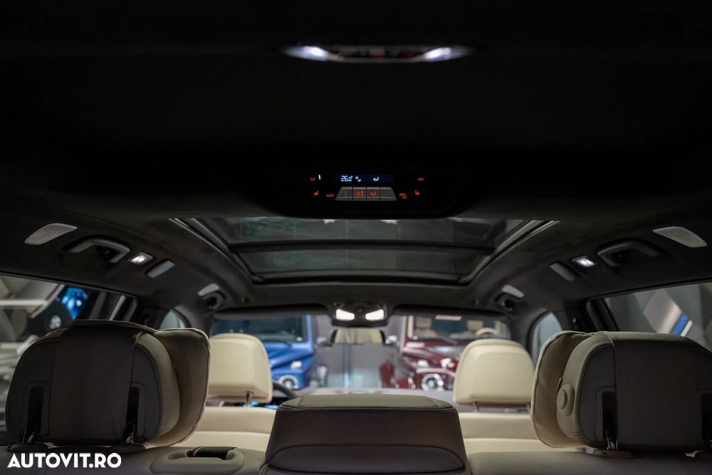 BMW X7 M60i xDrive AT MHEV - 17