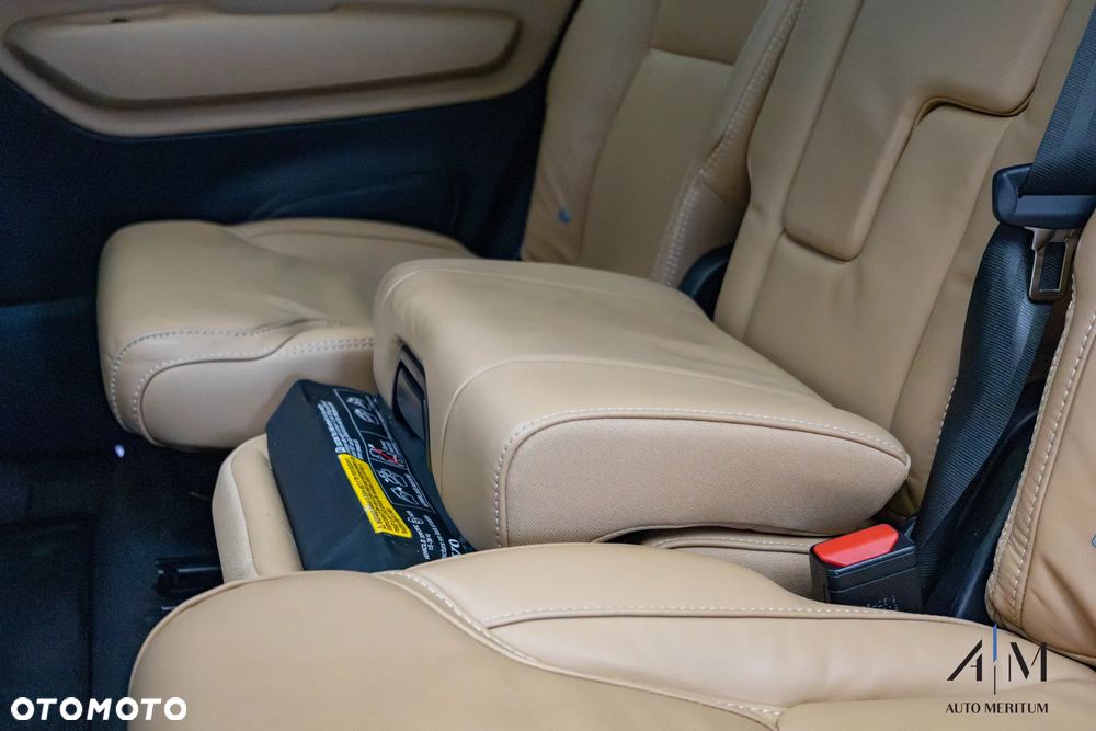 Volvo XC 90 B5 D AWD Ultimate Bright - 32