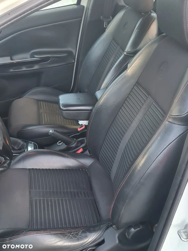 Alfa Romeo Giulietta 1.4 TB MultiAir Distinctive - 11