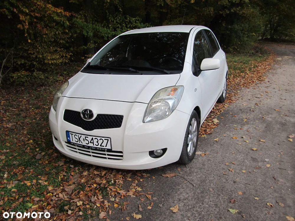Toyota Yaris 1.3 VVT-i Luna - 1