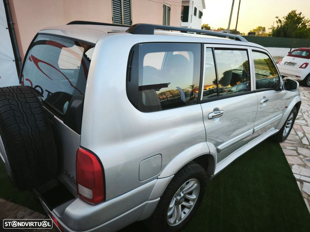 Suzuki Grand Vitara Metal Top 2.0 HDi - 37