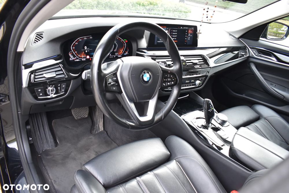 BMW Seria 5 518d Sport Line sport - 20