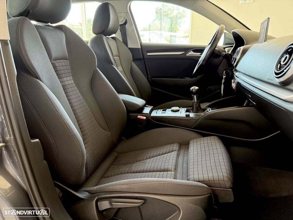 Audi A3 Sportback 1.6 TDI Sport - 48