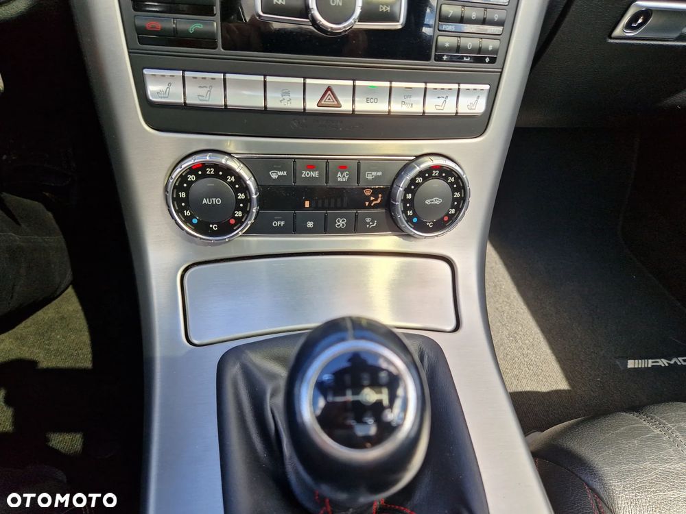 Mercedes-Benz SLK 200 BlueEFFICIENCY Roadster pur - 28