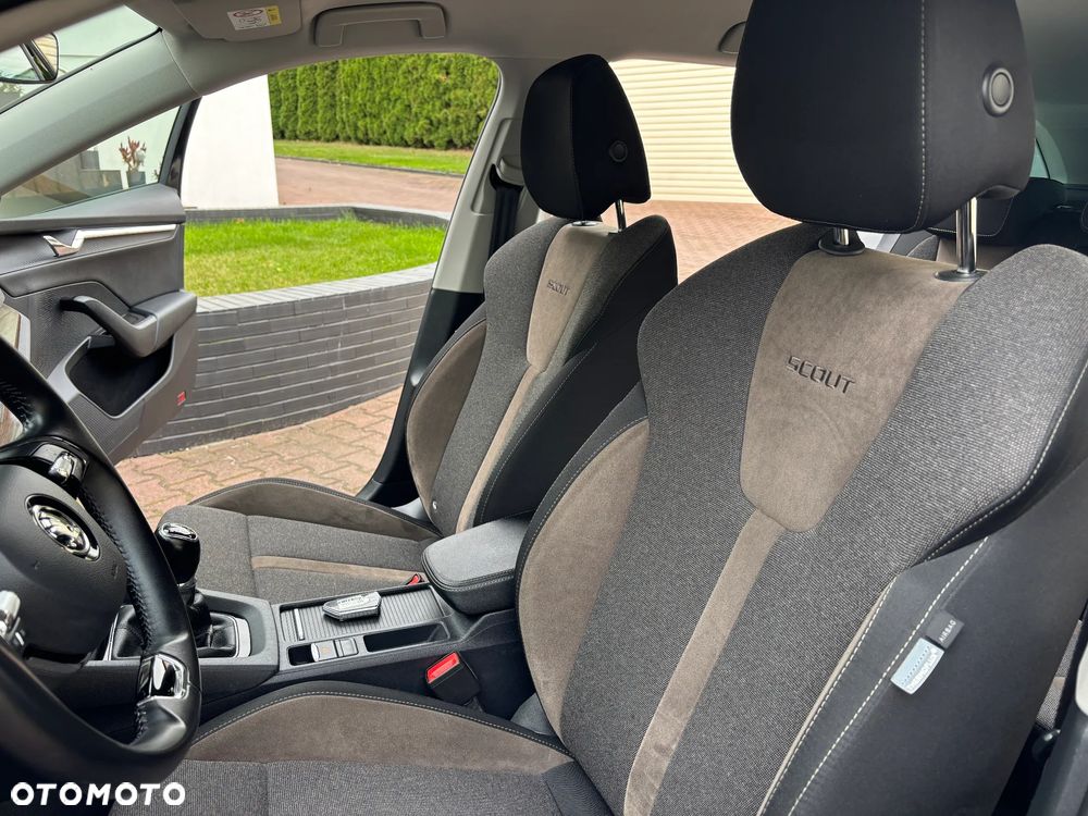 Skoda Octavia 1.5 TSI ACT Scout - 19