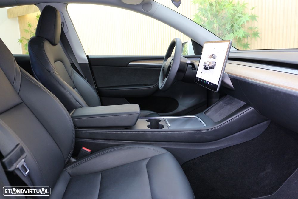 Tesla Model Y Long Range Tração Integral - 39