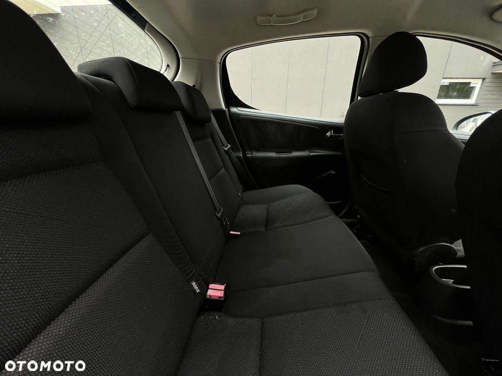 Peugeot 207 - 13