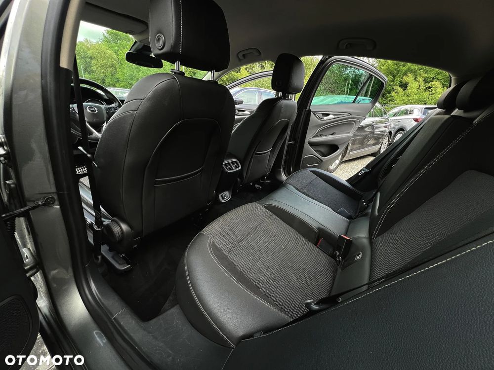 Opel Insignia 1.5 T Exclusive S&S - 20