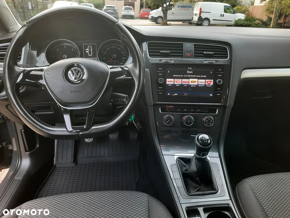 Volkswagen Golf - 17