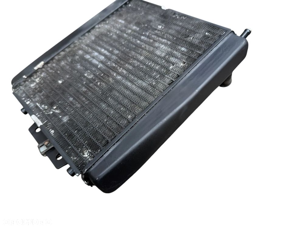 Chłodnica  Piaggio MP3 125/250/400  07-13r - 6