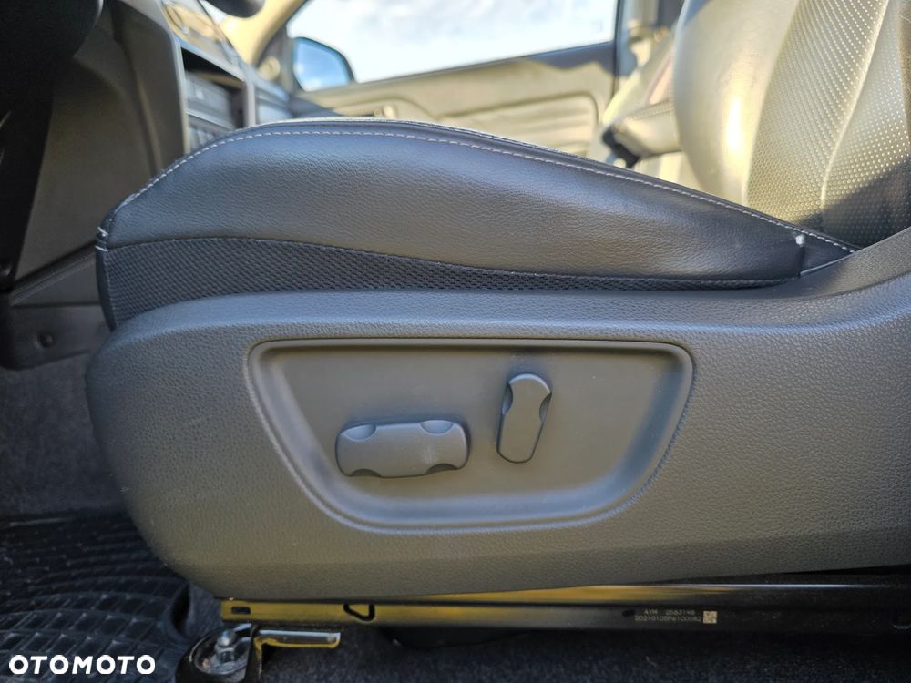 Mitsubishi L200 2.2 d DC Stark Basic - 33