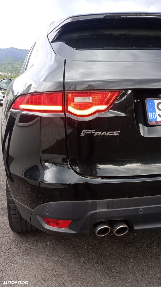 Jaguar F-Pace 20d AWD Prestige - 4