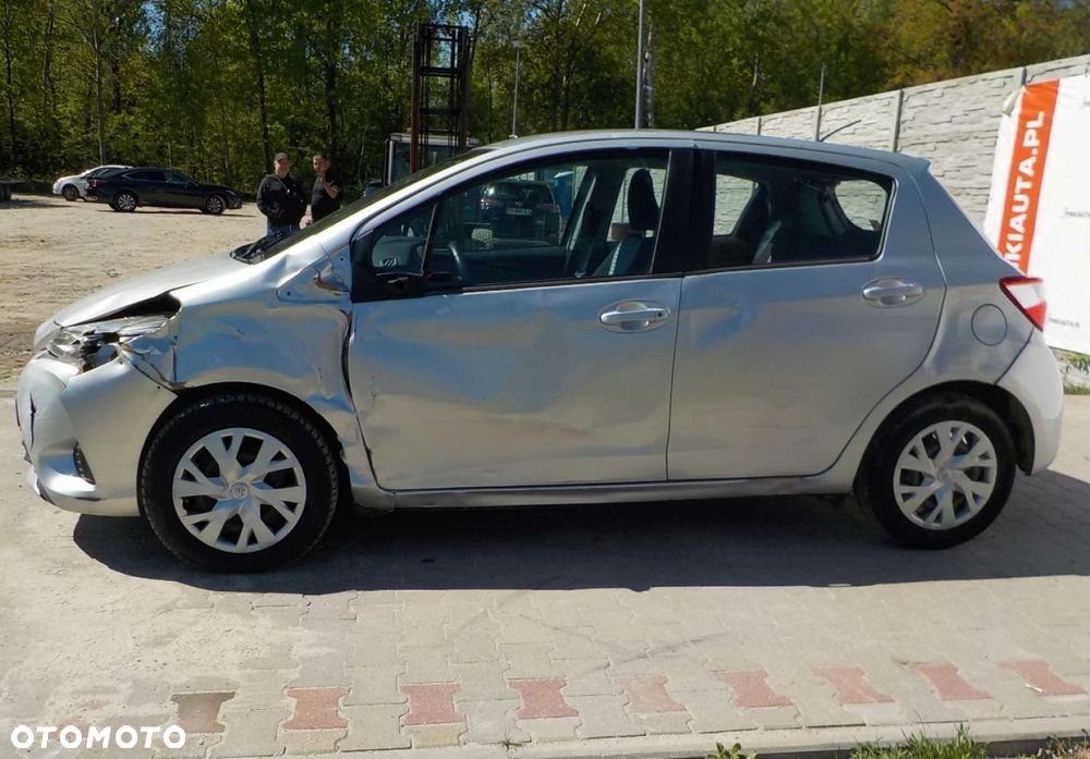 Toyota Yaris - 7