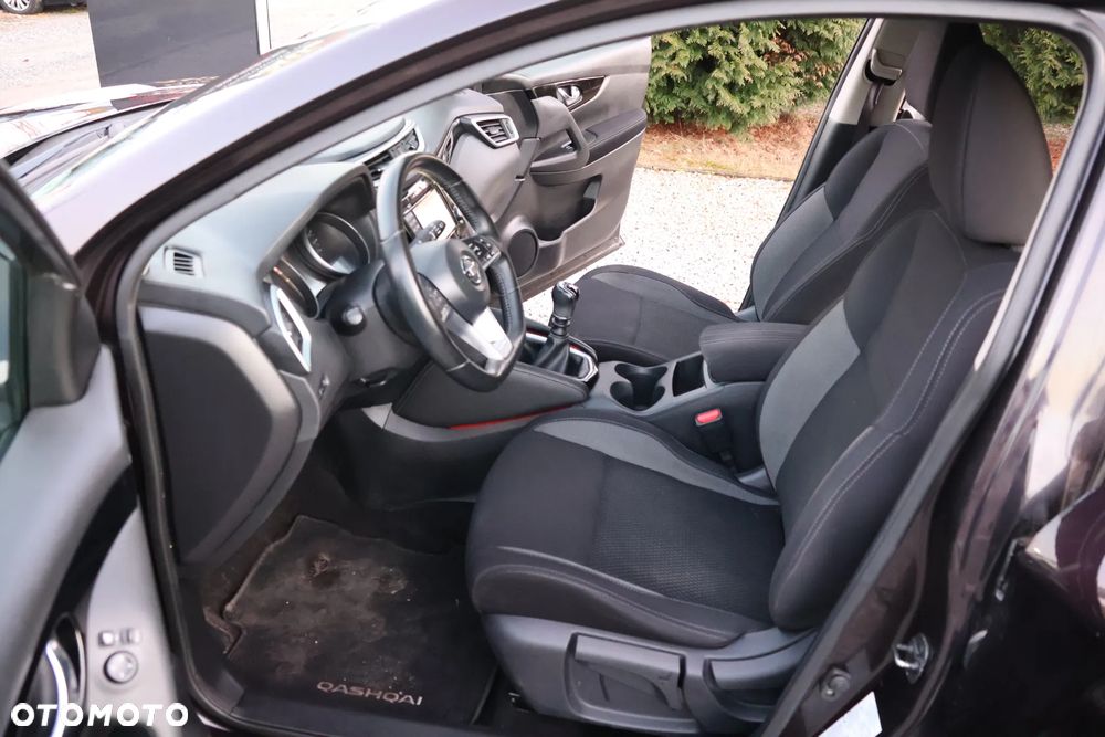 Nissan Qashqai 1.2 DIG-T Acenta EU6 - 6