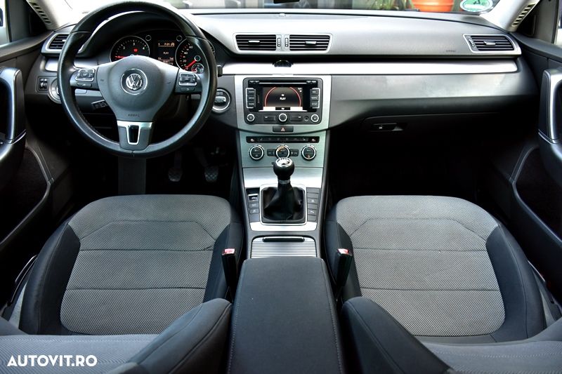 Volkswagen Passat 2.0 Blue TDI SCR Comfortline - 5