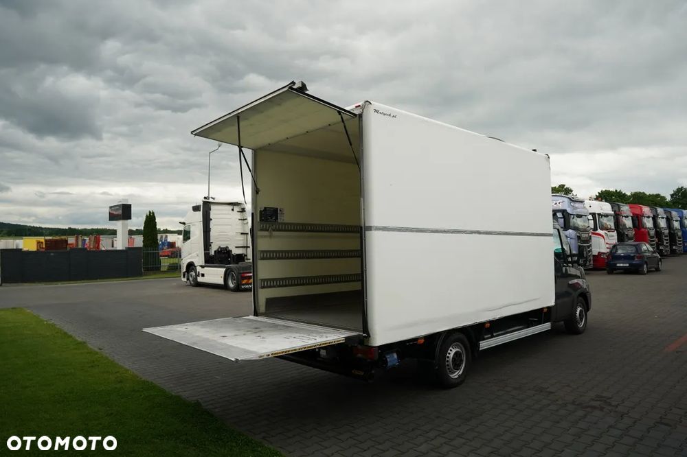 Iveco DAILY 35-NP / CNG /  KONTENER 4,3 m  / WINDA PALFINGER  / SPROWADZONY - 19