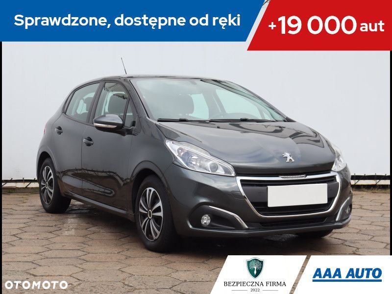 Peugeot 208 - 1