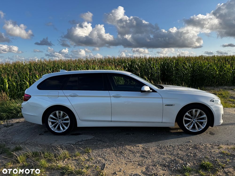 BMW Seria 5 525d xDrive - 7
