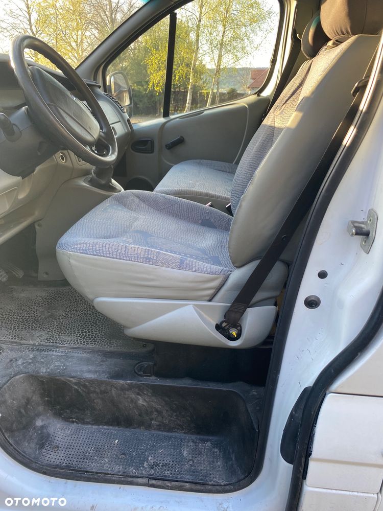 Renault Trafic Passenger Authentique - 8