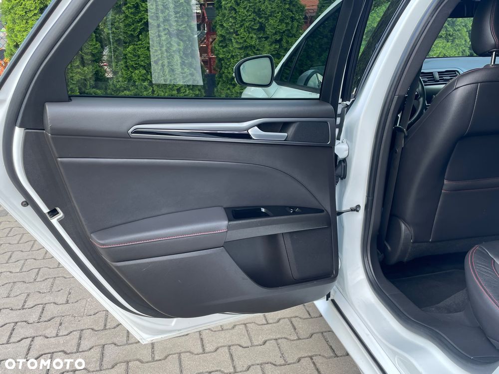 Ford Mondeo - 21