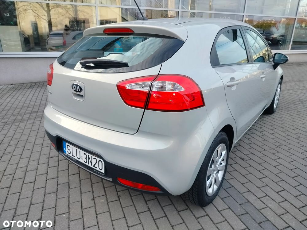 Kia Rio 1.4 L - 3