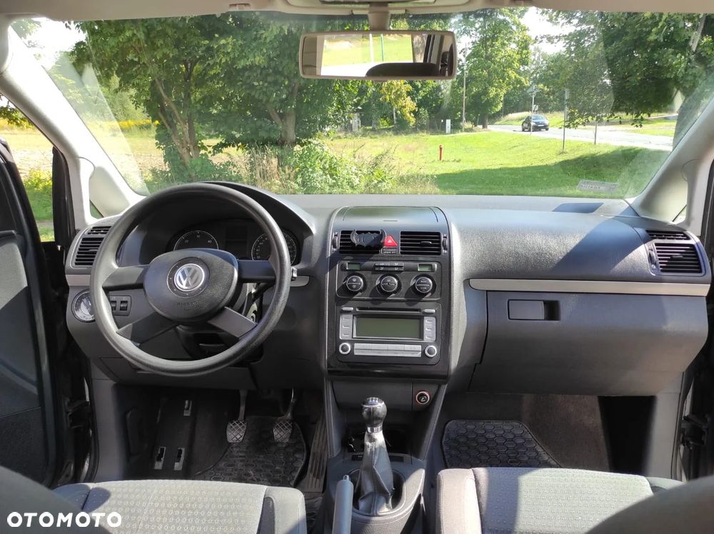 Volkswagen Touran - 6