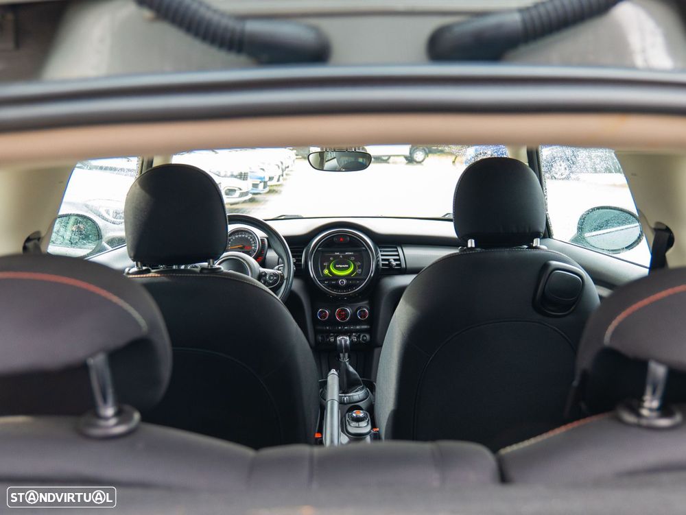 MINI 3 Portas One D - 10