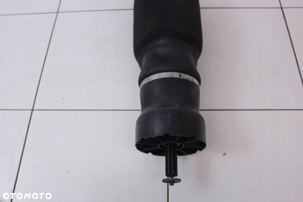 RANGE ROVER III L322 PODUSZKA MIECH TYŁ RKB000151 - 2